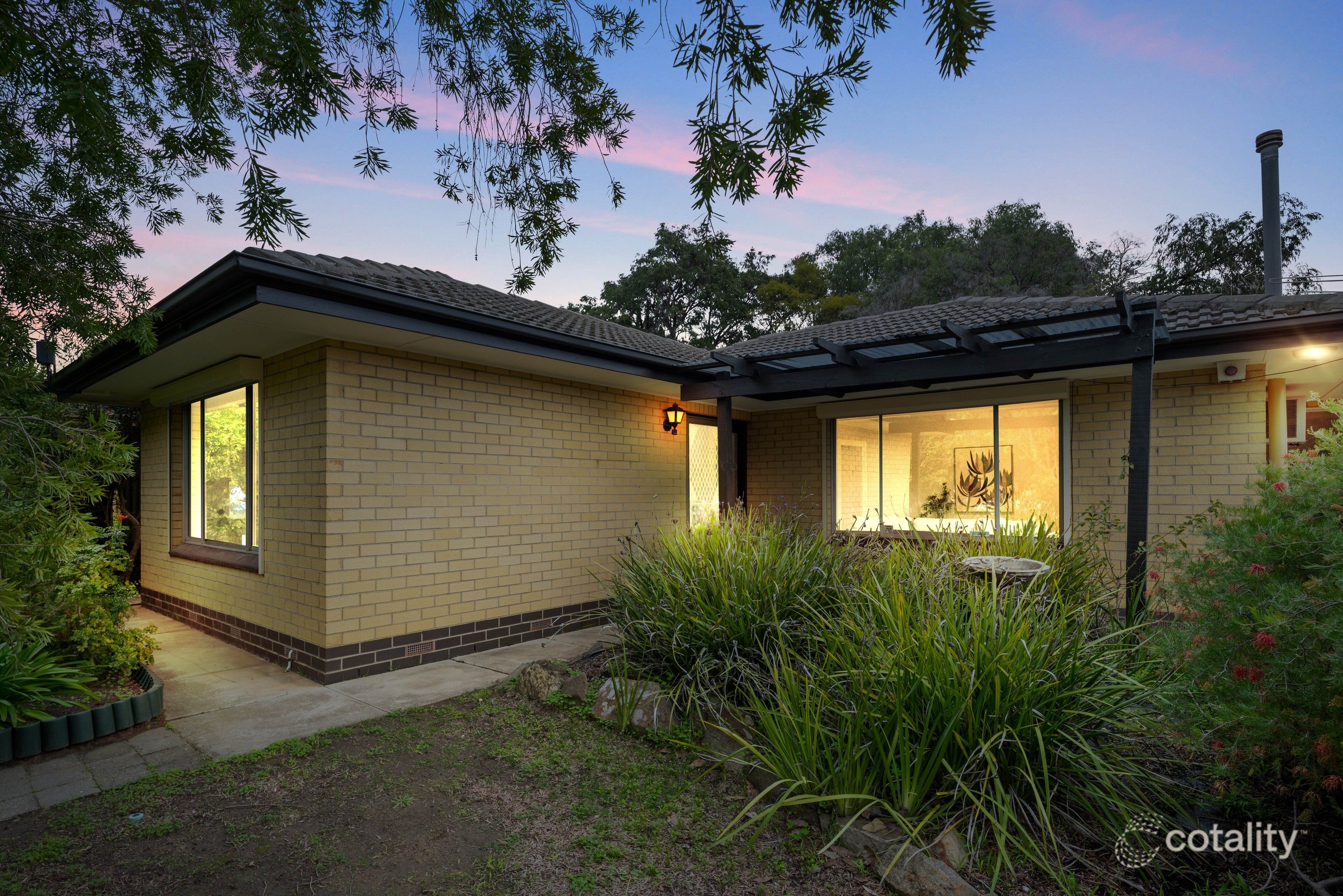 83 Collins Pde, Hackham, SA 5163