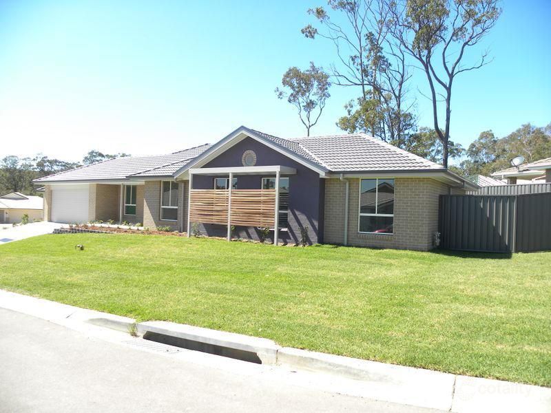 21 Salamander Rd, Wadalba, NSW 2259