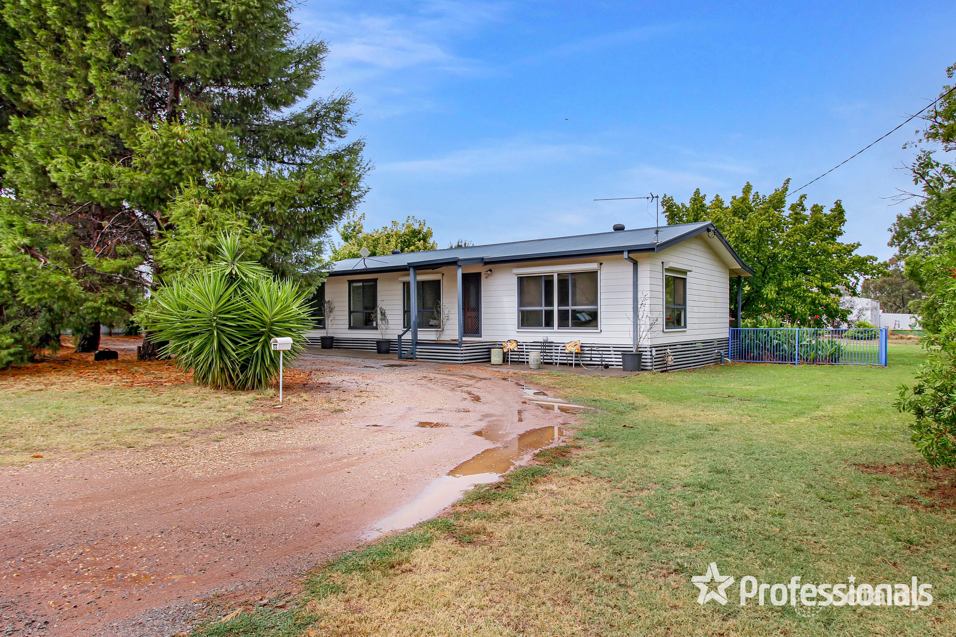 56 Iverach St S, Coolamon, NSW 2701