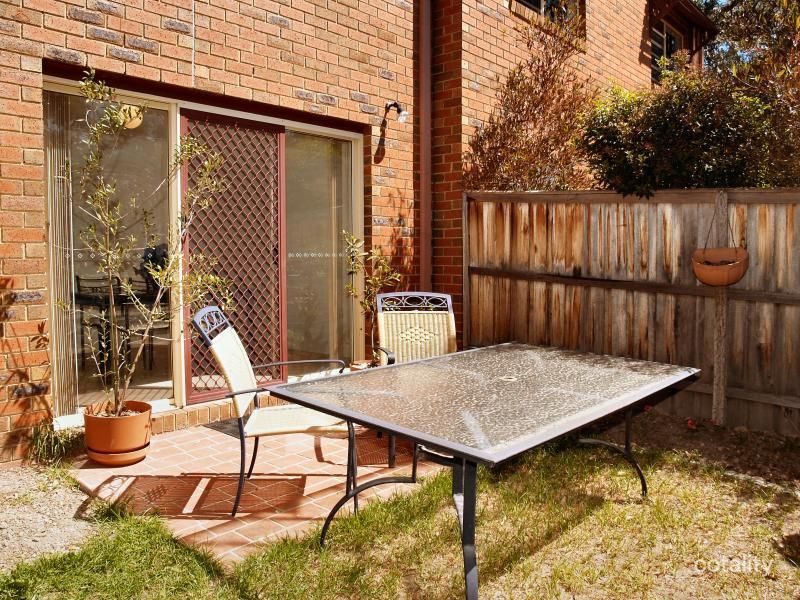 6 Enfield Pl, Forest Hill, VIC 3131