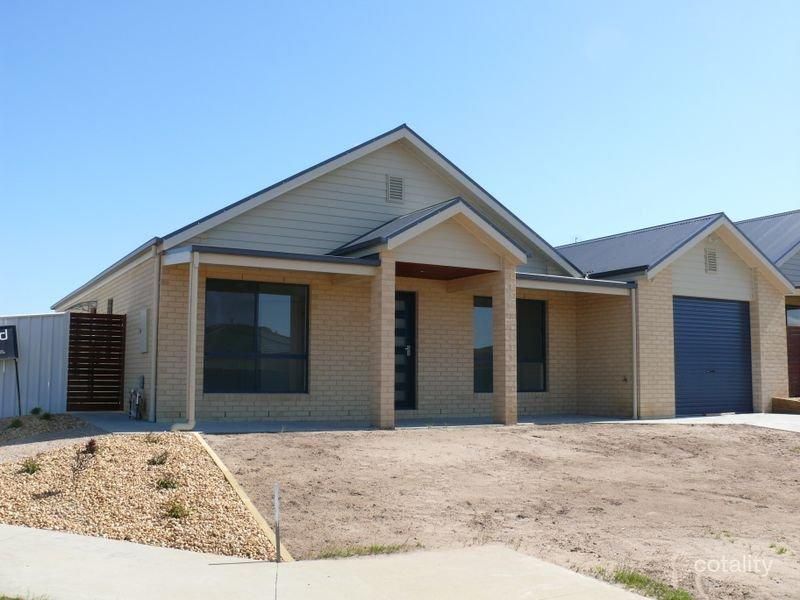2/1 Riviera Cl, Paynesville, VIC 3880