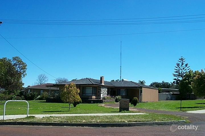 63 Swanstone St, Collie, WA 6225