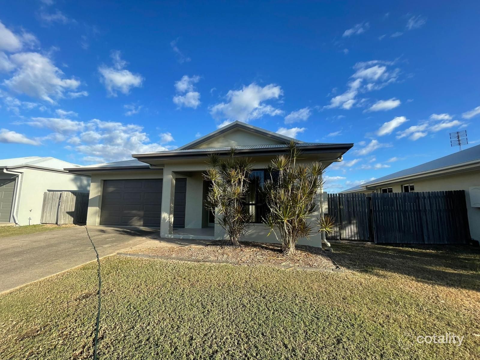 38 Hollanders Cres, Kelso, QLD 4815