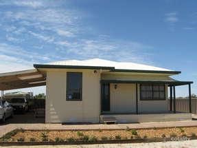 1 Pelican Ct, Thompson Beach, SA 5501