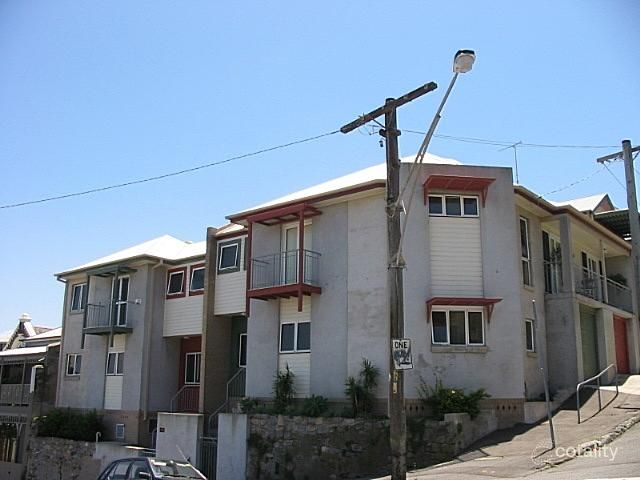 2/118 Tyrrell St, The Hill, NSW 2300