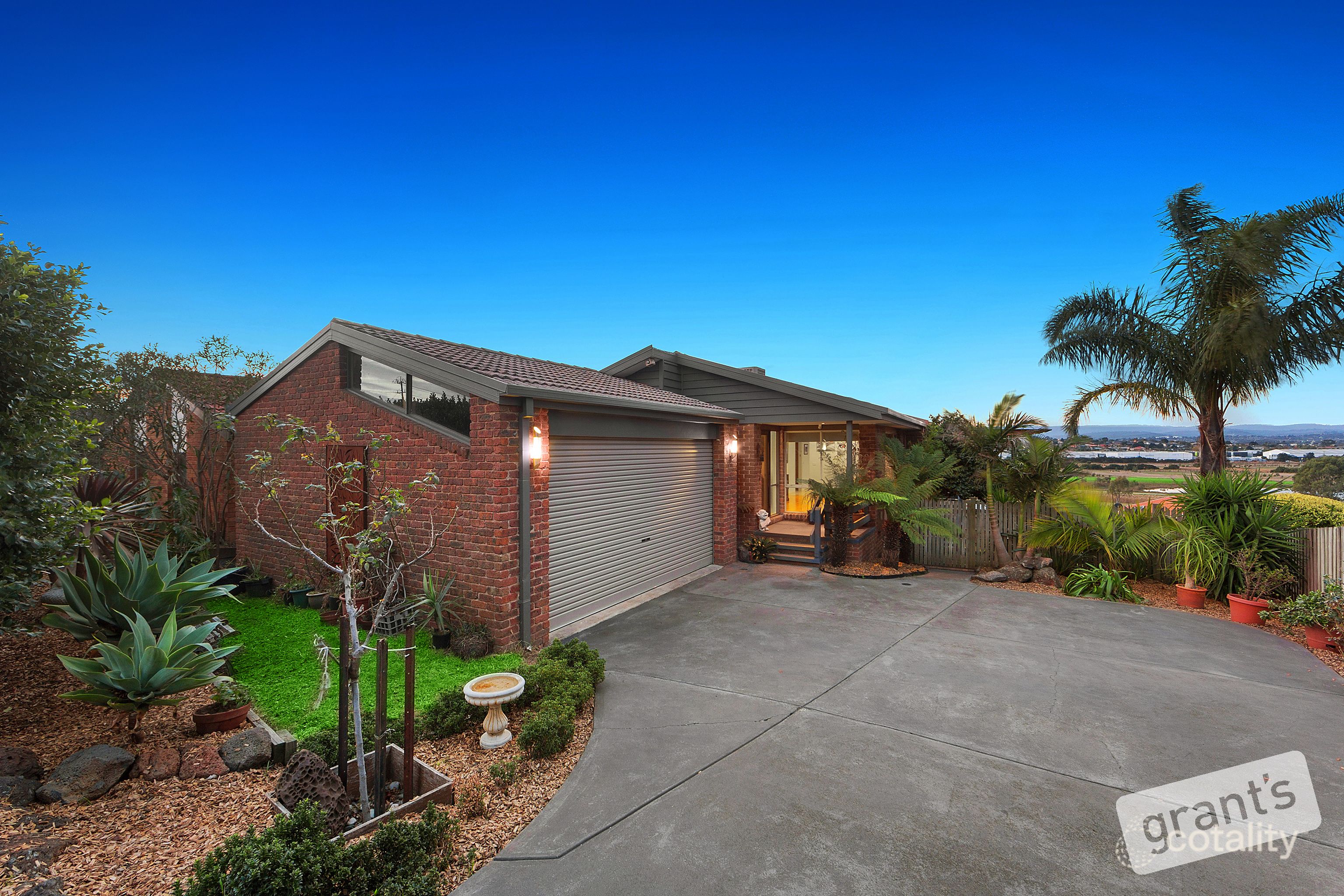44 Justin Cct, Hampton Park, VIC 3976