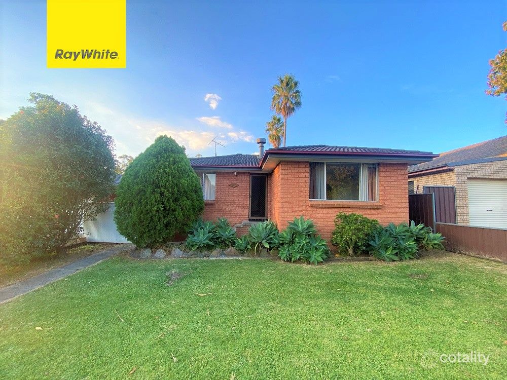 82 Fawcett St, Glenfield, NSW 2167
