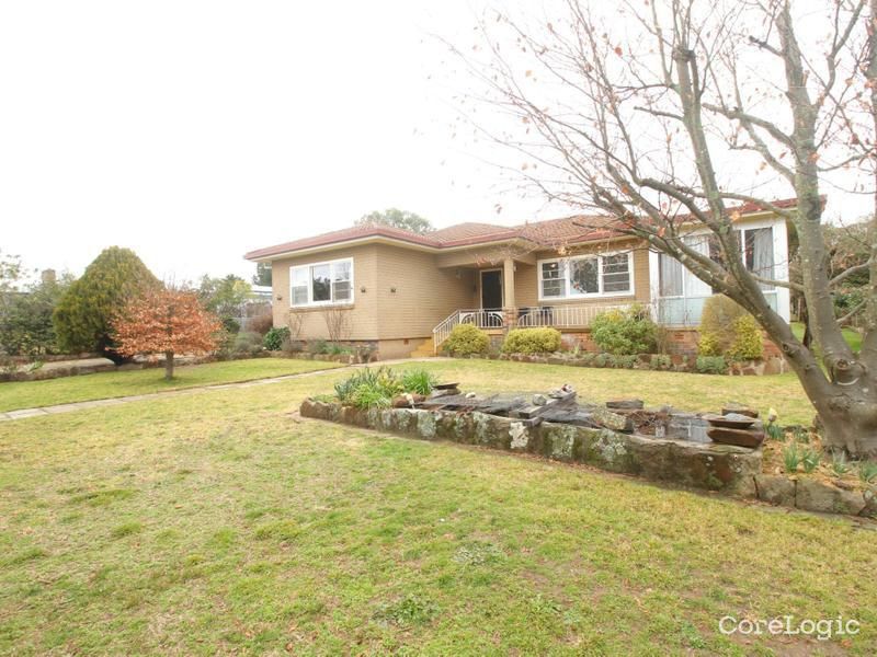 17 Plane Ave, Uralla, NSW 2358