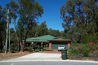 15 Wheelwright Gdns, Wellard, WA 6170