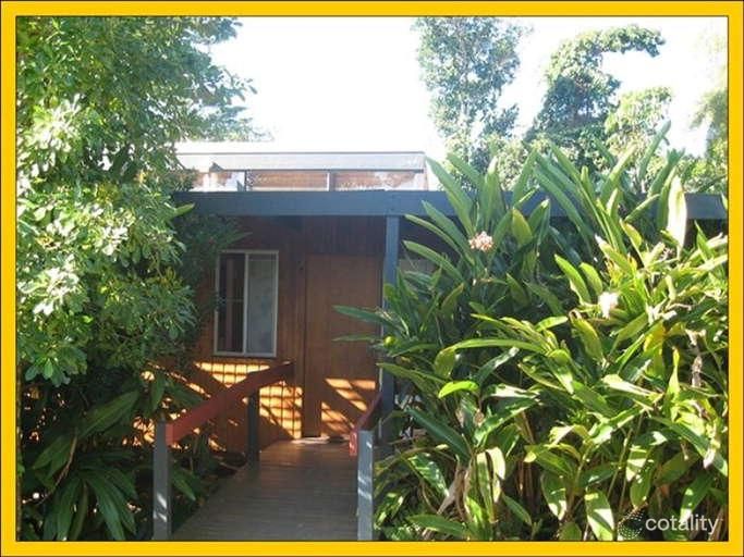 62 Mission Dr, South Mission Beach, QLD 4852