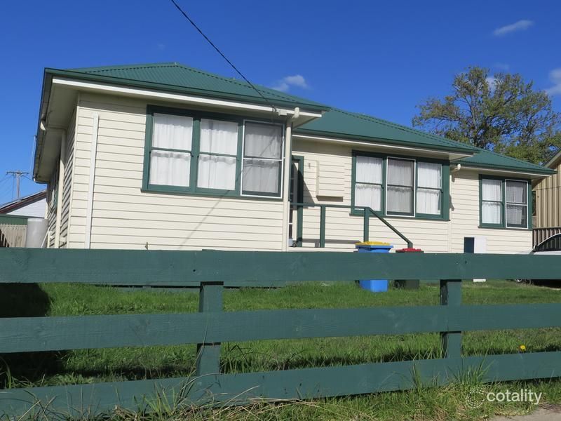4 Howe St, Seymour, VIC 3660