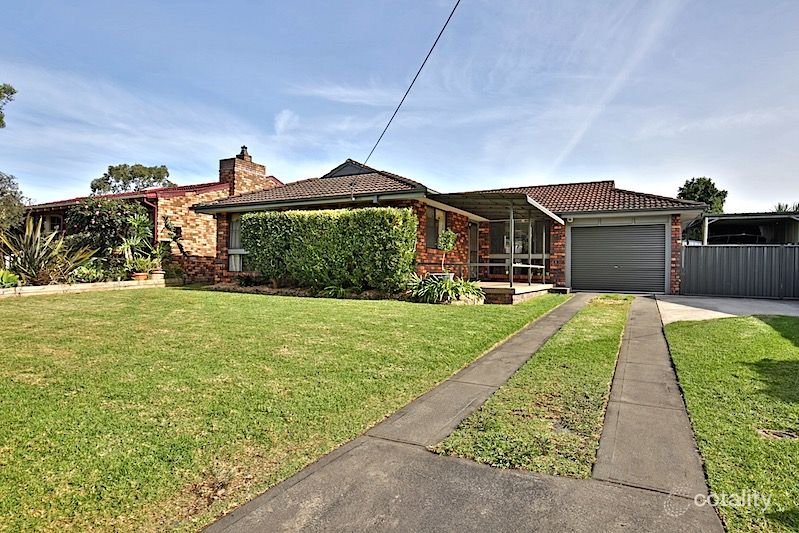 11 Gleneagle Pde, North Nowra, NSW 2541