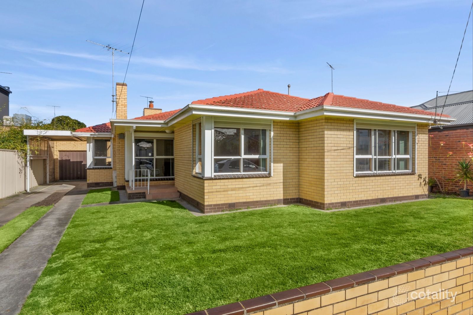 3 Saffron St, Newtown, VIC 3220
