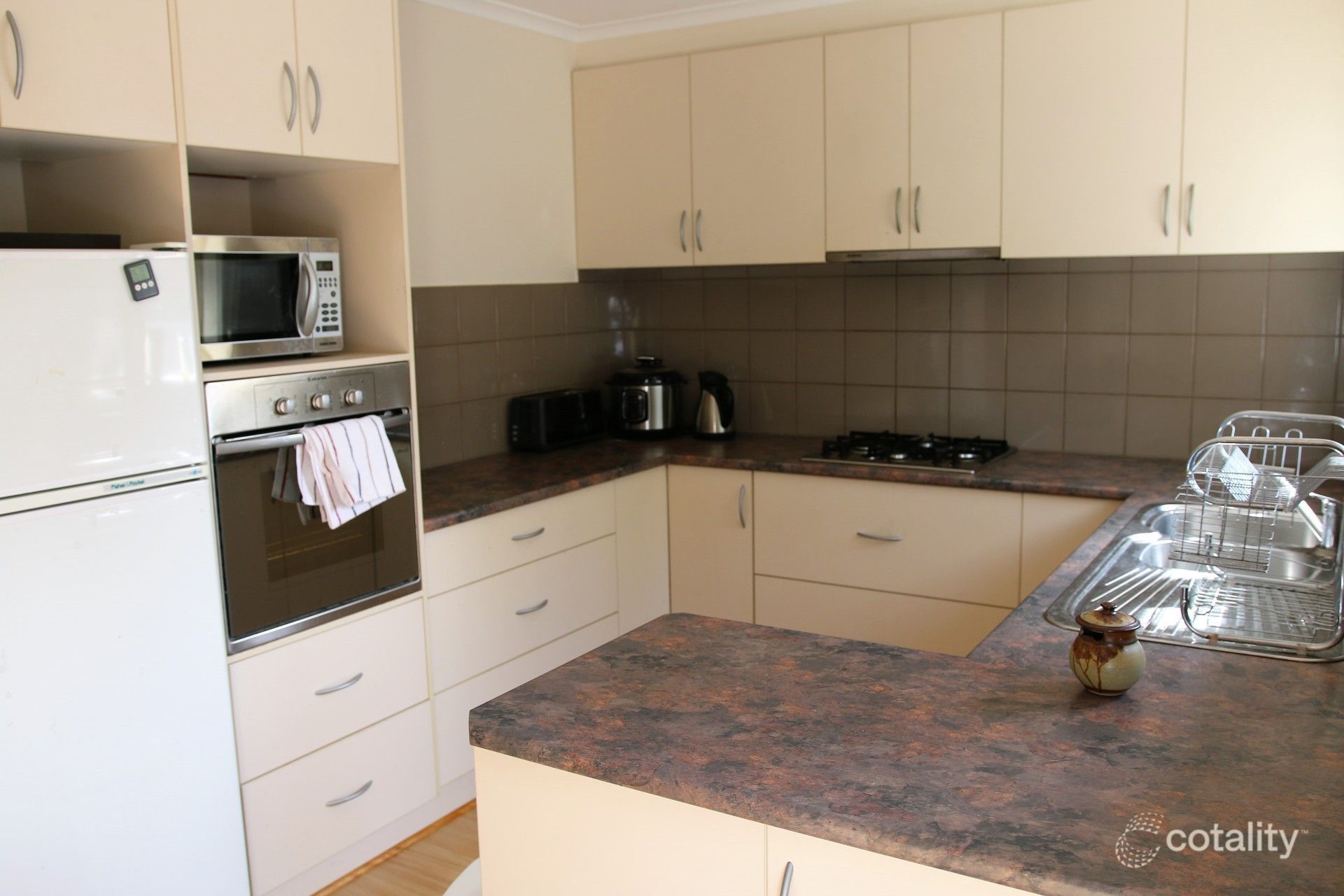 1/15 Boronia Gr, Doncaster East, VIC 3109