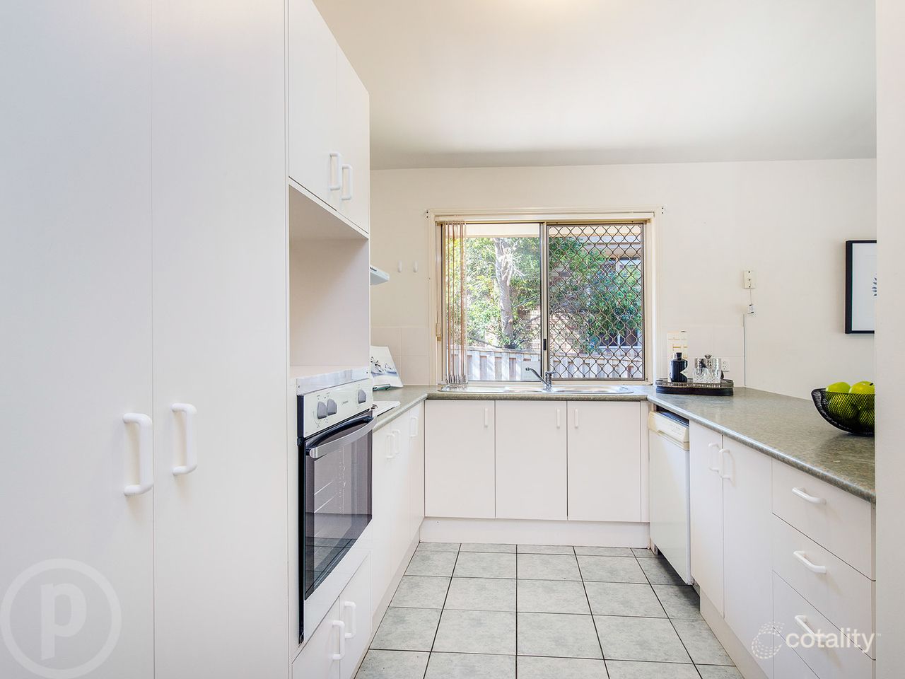24 Hounslow Way, Seventeen Mile Rocks, QLD 4073