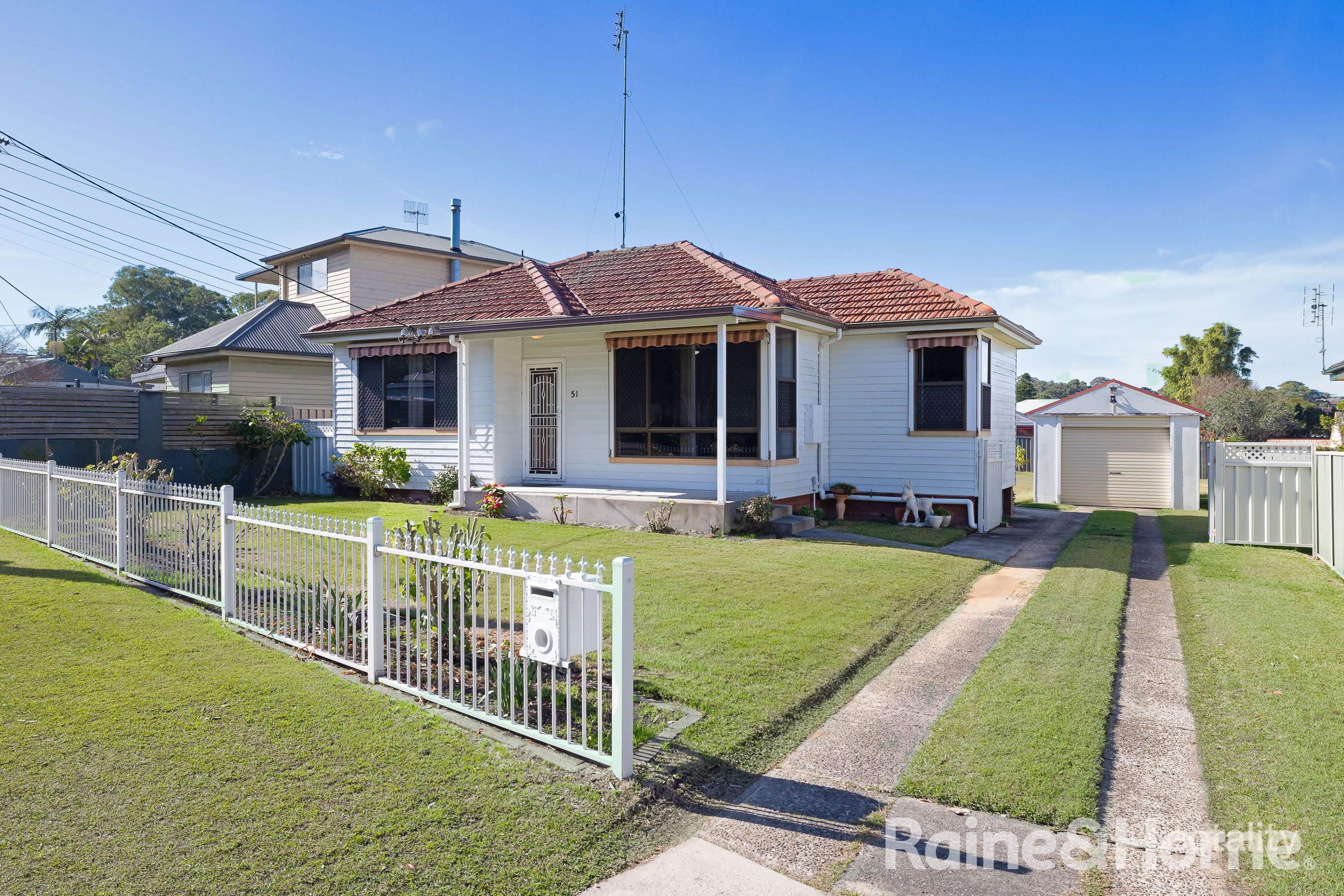 51 Floraville Rd, Belmont North, NSW 2280
