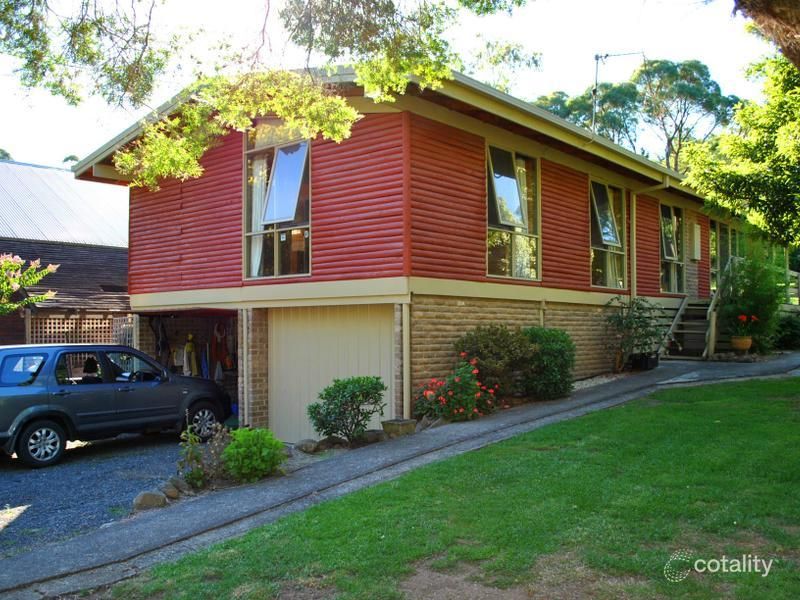 15 Dammans Rd, Warburton, VIC 3799