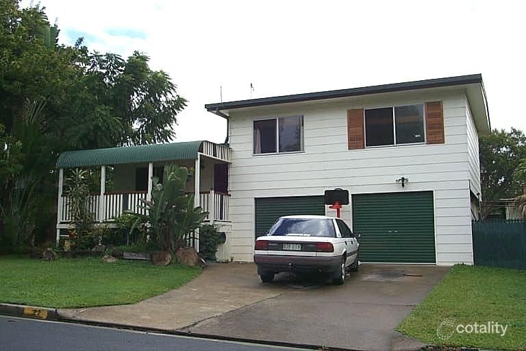 22 Hocking St, Arundel, QLD 4214