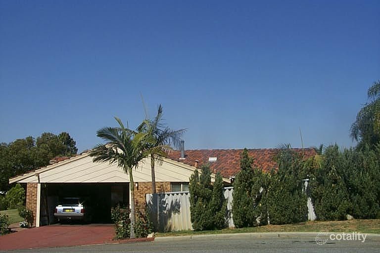 2 Thrum Cl, Leeming, WA 6149