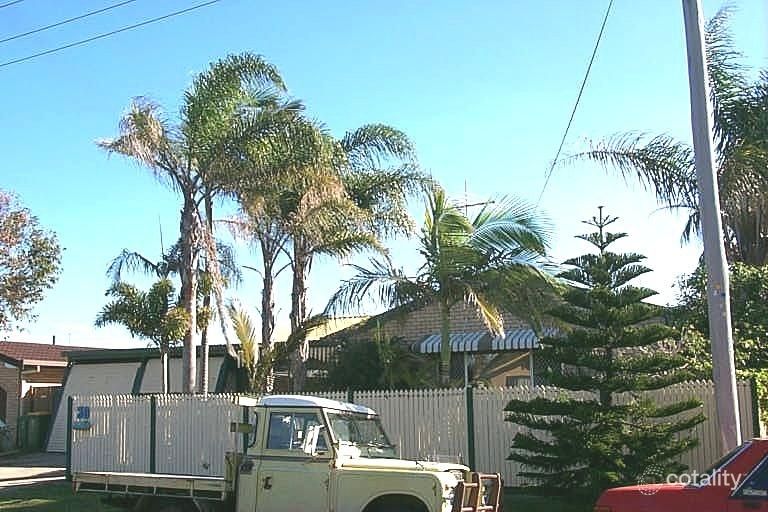 30 Saleng Cres, Warana, QLD 4575