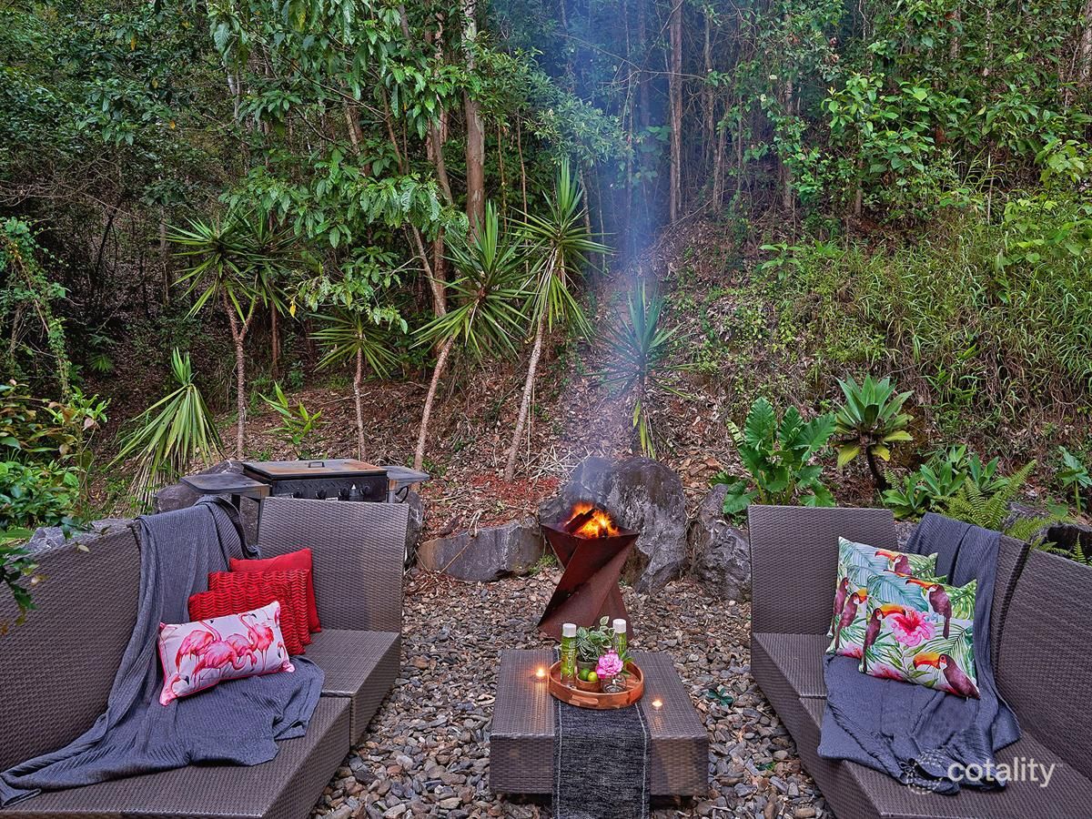 28 Willie Ming Cl, Redlynch, QLD 4870