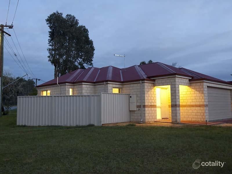 131 Owtram Rd, Armadale, WA 6112