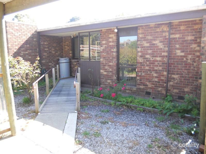 17/2 Pyke St, Woodend, VIC 3442