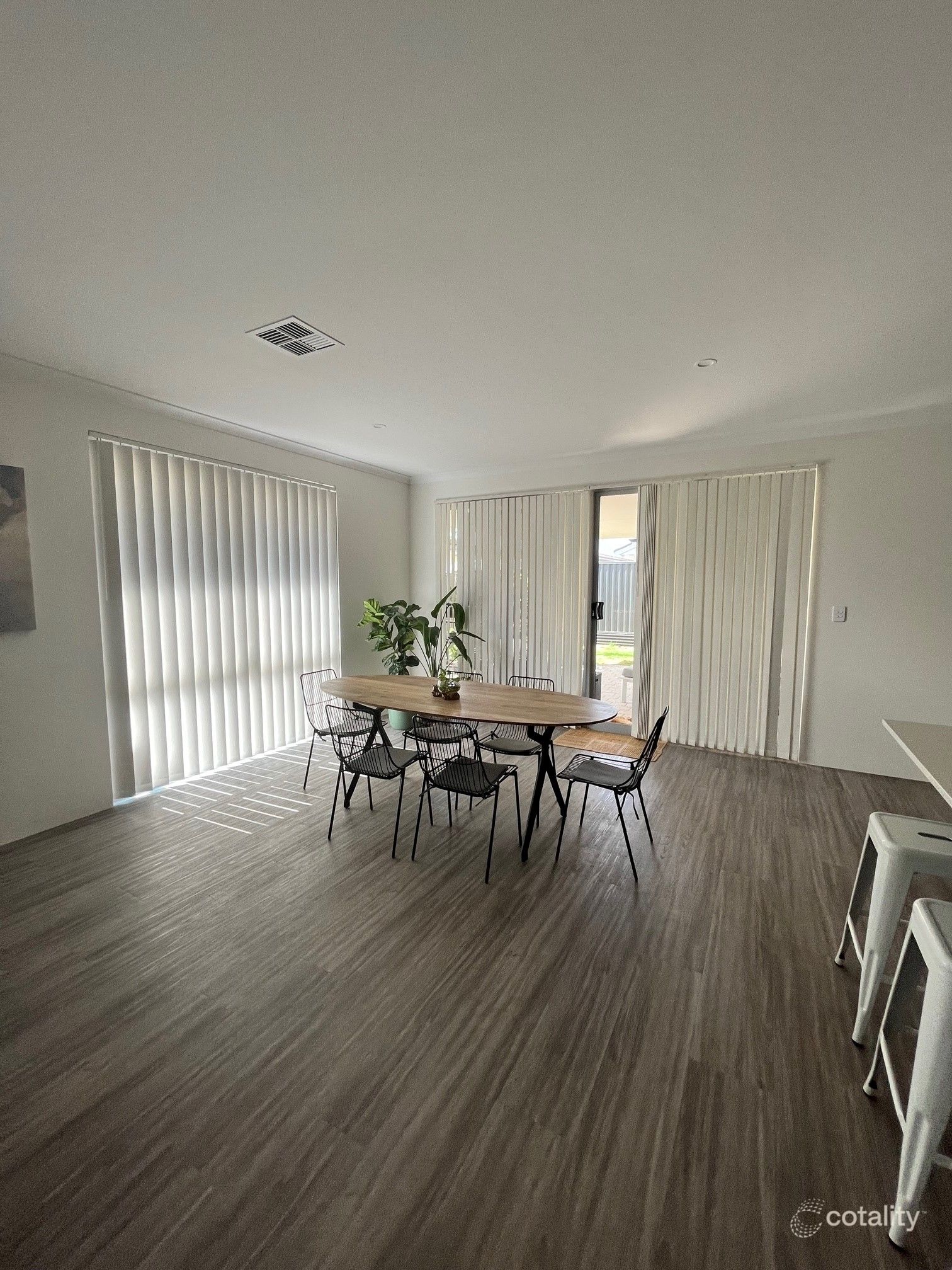 7 Woodville Rd, Haynes, WA 6112