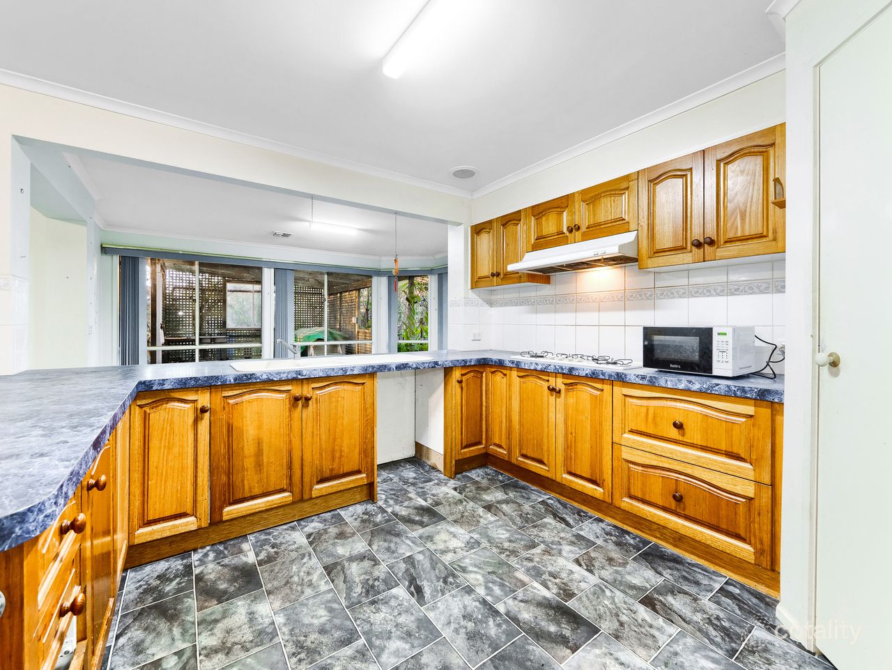 10 Bolwarra Ct, Cranbourne West, VIC 3977