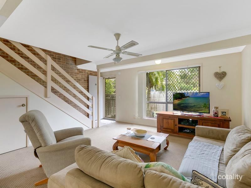33/71 Olsen Ave, Labrador, QLD 4215