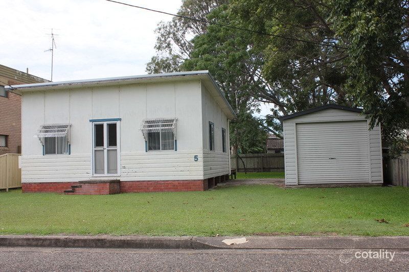 5 Bell St, Dunbogan, NSW 2443
