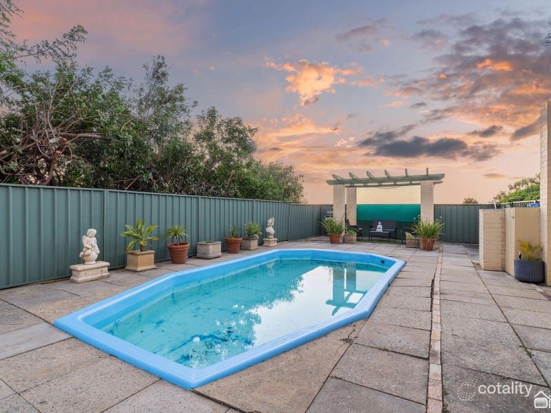 23 Harrison Rd, Mount Richon, WA 6112