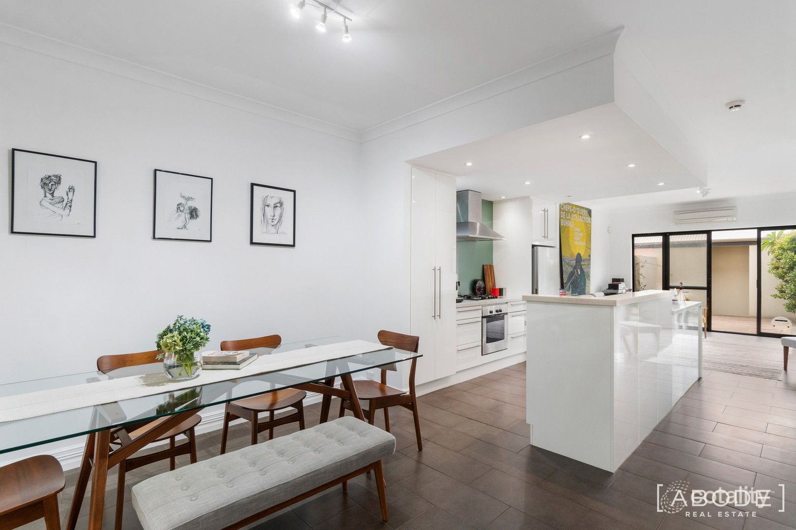12/2 Quintilian Rd, Mount Claremont, WA 6010