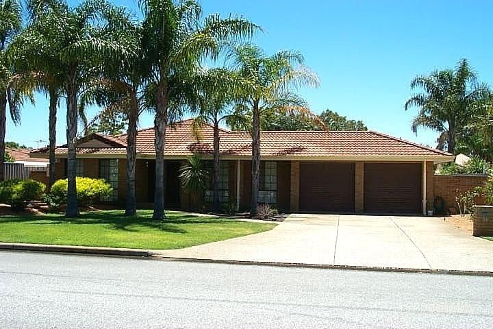 16 Bottlebrush Dr, Morley, WA 6062