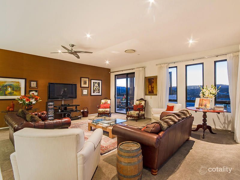 10/305 Easthill Dr, Robina, QLD 4226