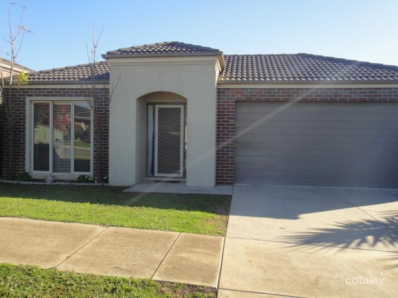 11 Pemberton Pl, Miners Rest, VIC 3352