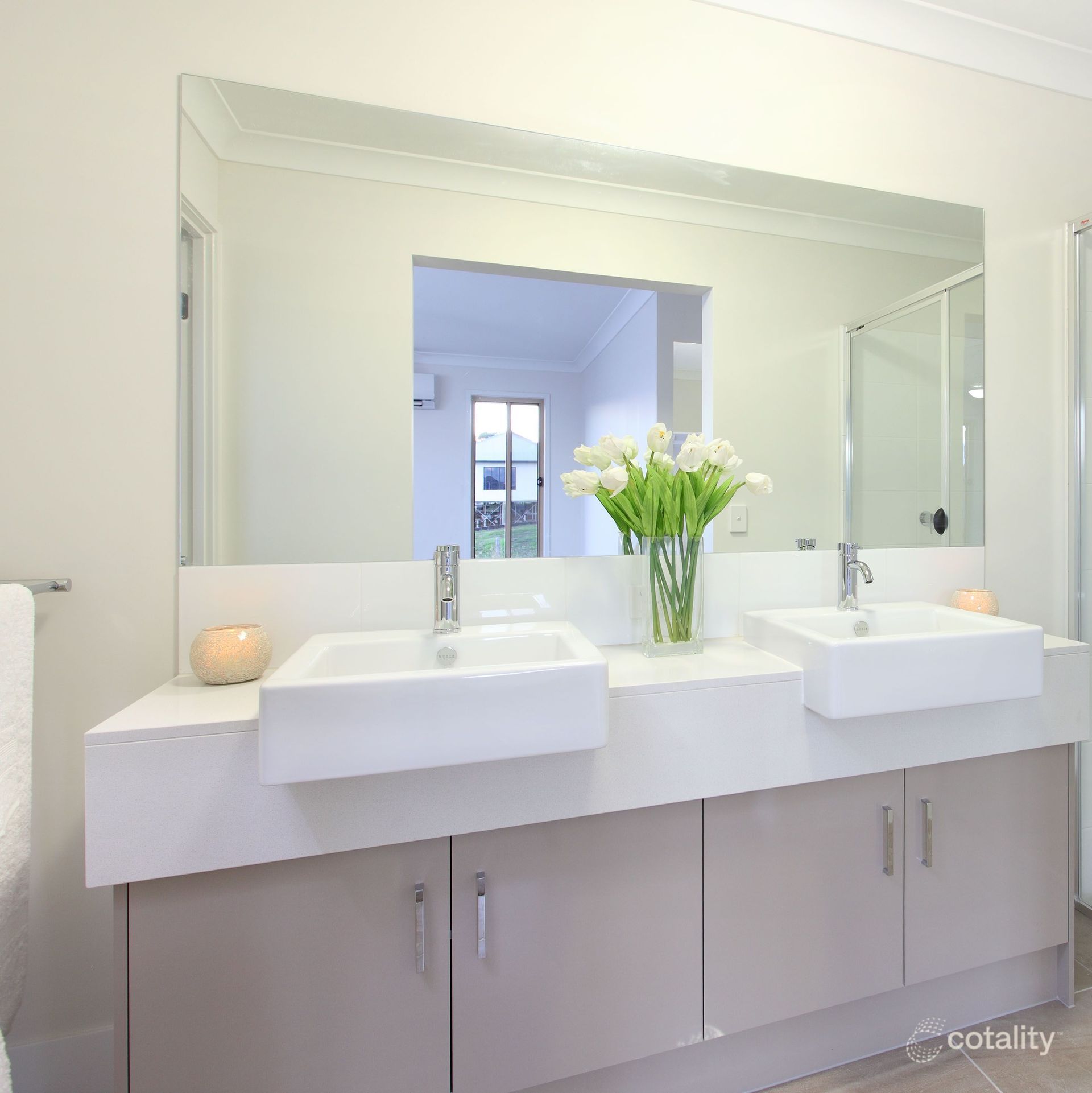 8 Oak Farm Rd, Calderwood, NSW 2527