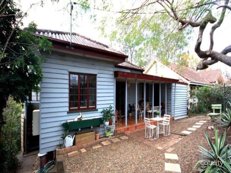 28 Beverley Hill St, Moorooka, QLD 4105