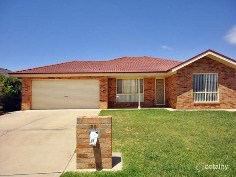 22 Bedervale St, Bourkelands, NSW 2650