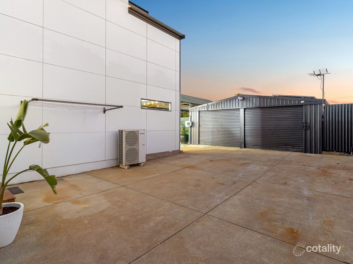 5 Edgewater Rd, Safety Bay, WA 6169