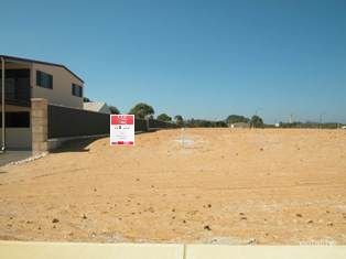 5 Dee St, Leeman, WA 6514