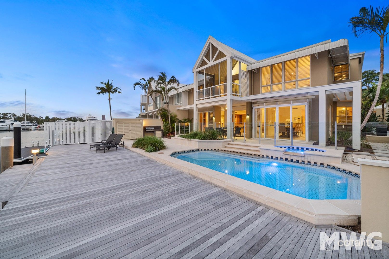 5644 Harbour Tce, Hope Island, QLD 4212