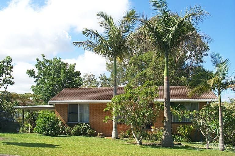 11 Gillibri Cres, Sawtell, NSW 2452