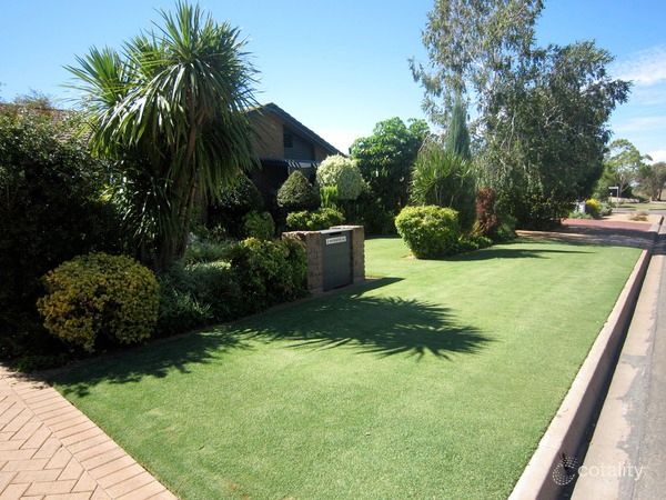 2 Springwood Rd, Risdon Park South, SA 5540