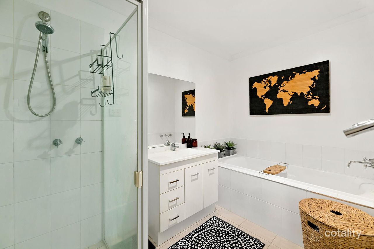 24 John Holt St, Macgregor, ACT 2615