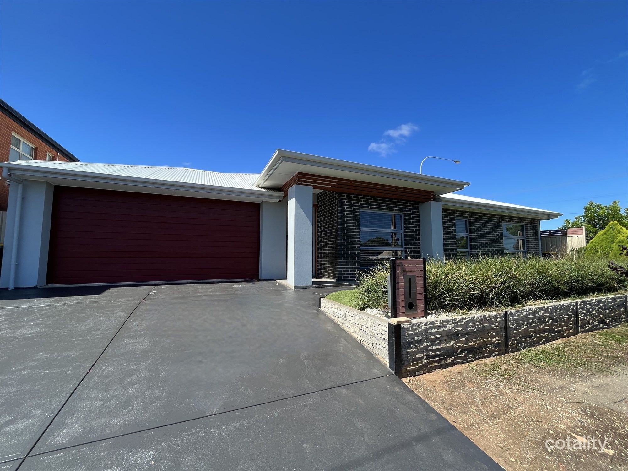 1a Meadowvale Rd, Modbury, SA 5092