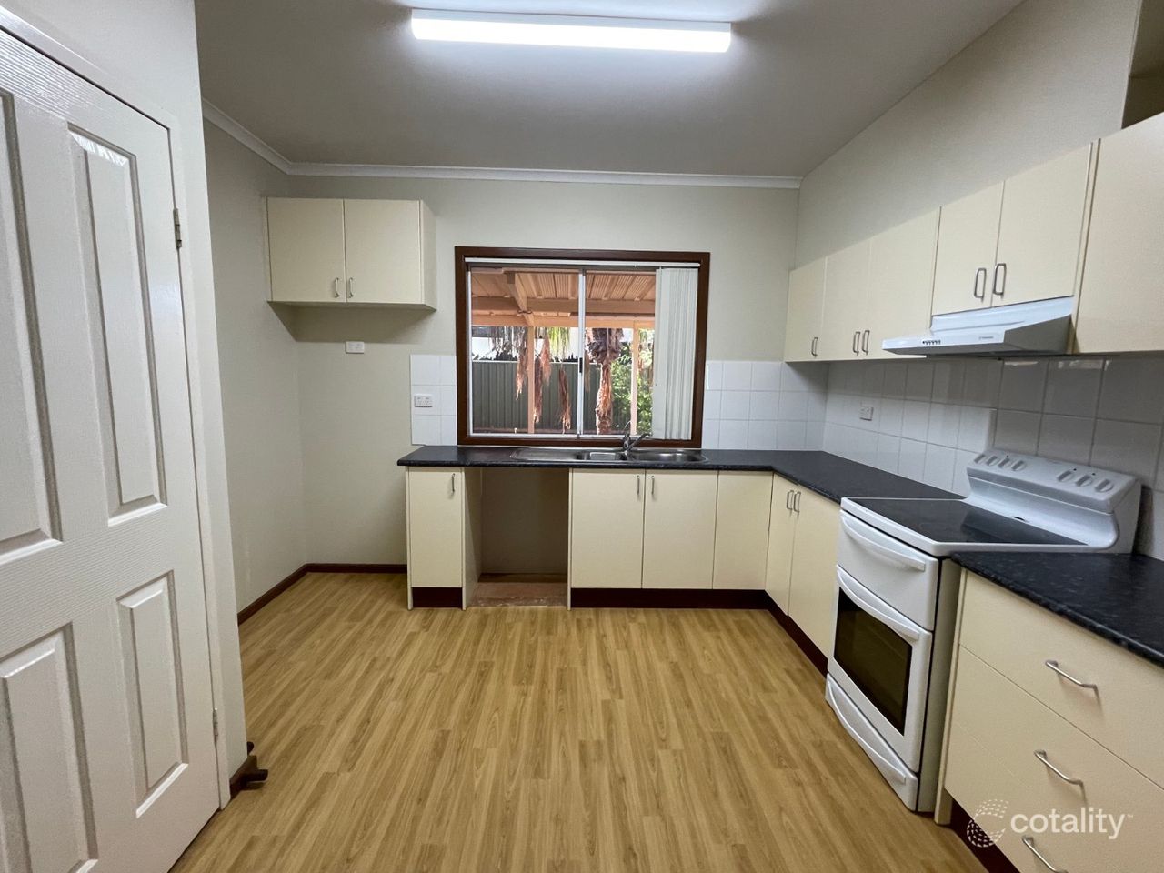 8 Nickol Rd, Nickol, WA 6714