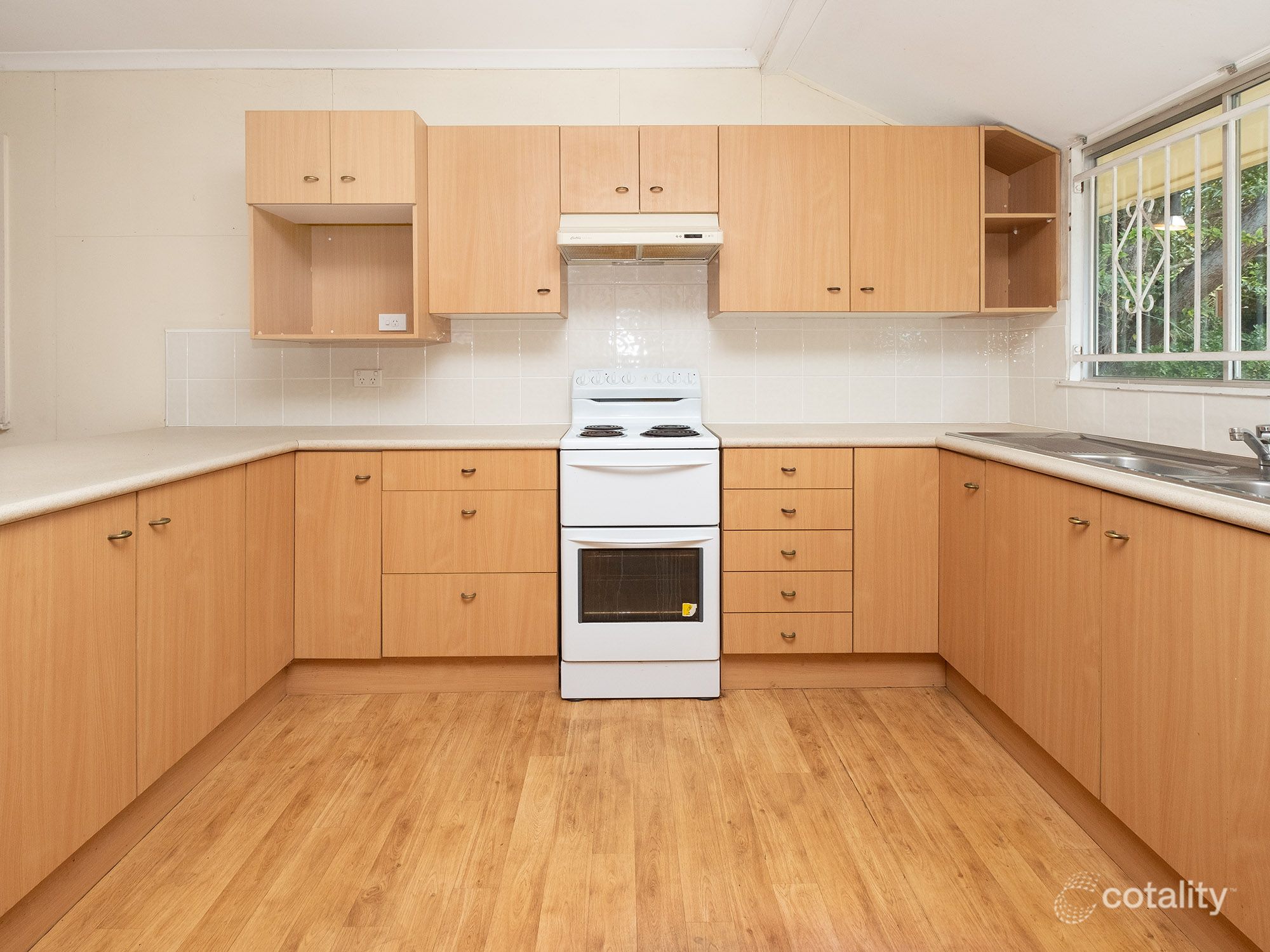90 Canterbury St, Mount Gravatt East, QLD 4122