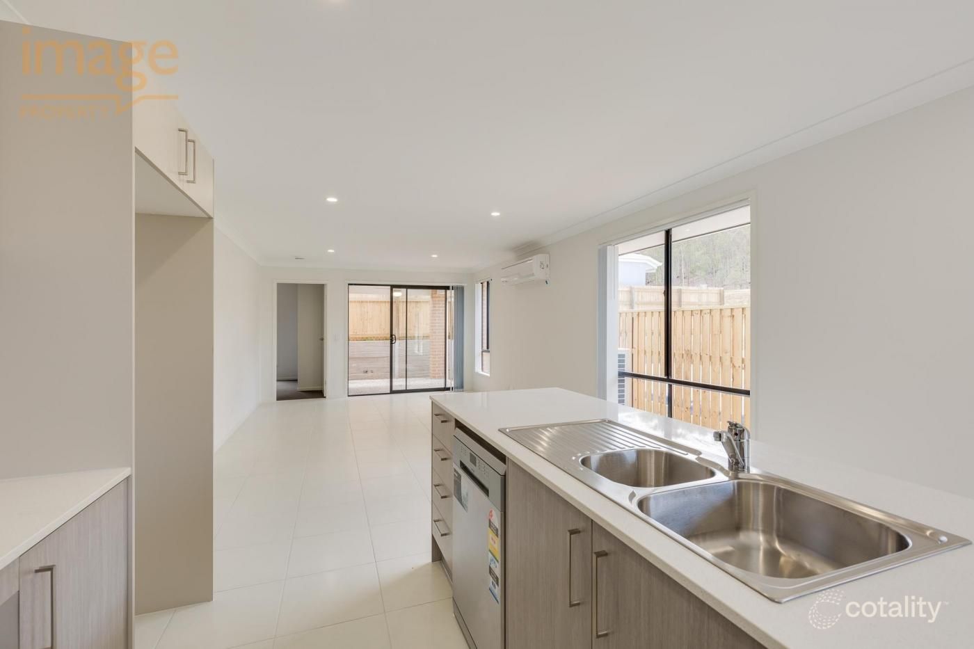 24 Archer Cres, Redbank Plains, QLD 4301