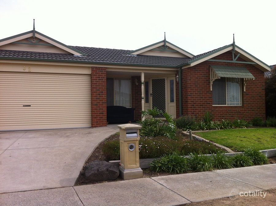 32 Honey Myrtle Way, Cranbourne, VIC 3977